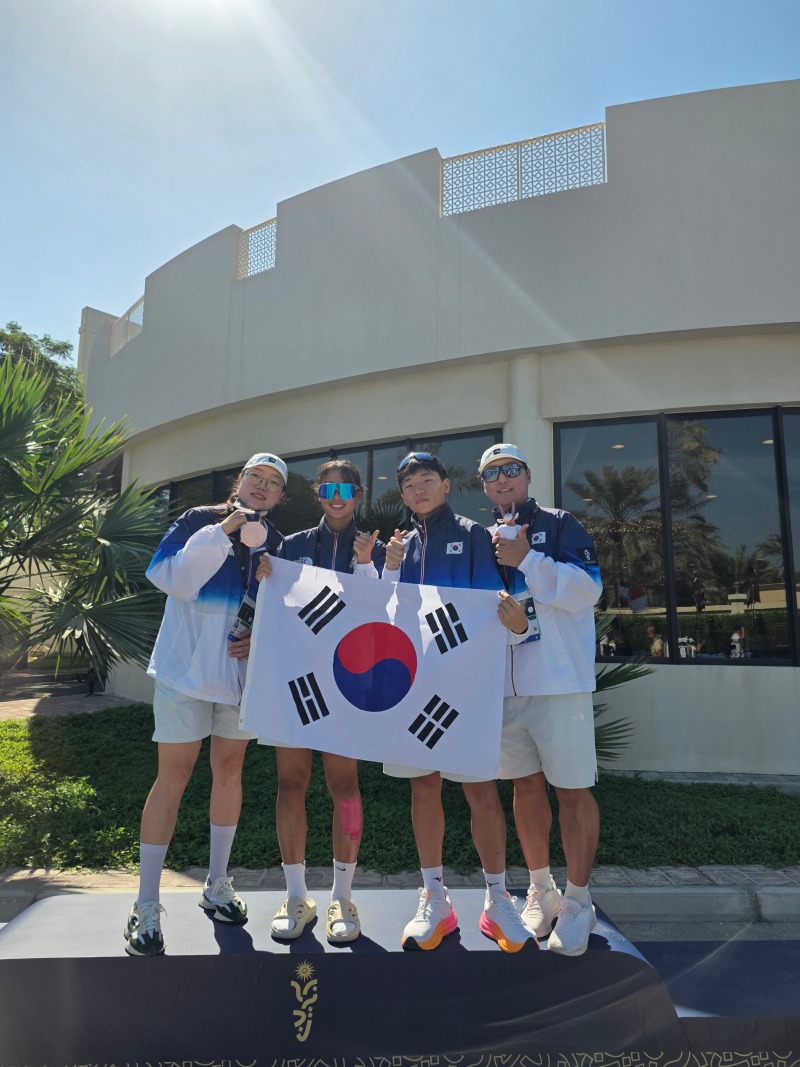 홈페이지 게시(4명).jpg