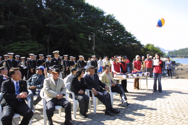 통영탄생 400주년기념 국제해군사관생도 초청 제1회 이순신장군배 국제 아쿠아슬론 대회
