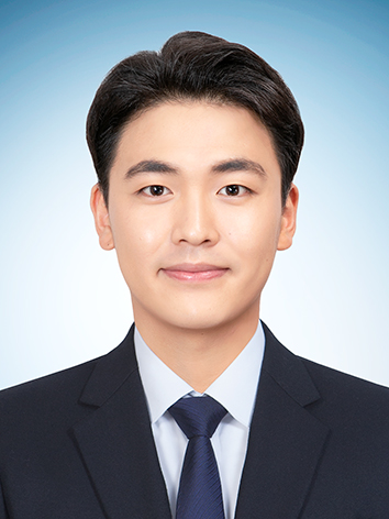 김동욱